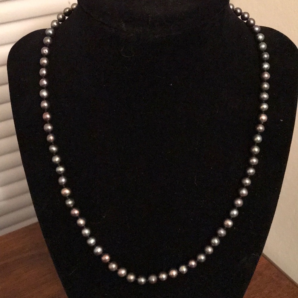 Black Pearl Necklace